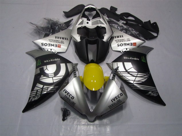 Carenagem R1 2012-2014 - Preto Prata Iveco Yamalube Monster Carenagem R1 2012-2014 - Preto Prata Iveco Yamalube Monster