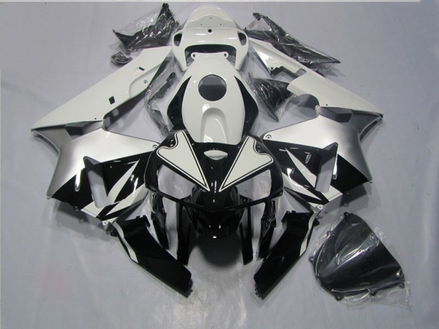 Kit Completo Carenagem CBR 600RR 2005-2006 - Preto Branco Kit Completo Carenagem CBR 600RR 2005-2006 - Preto Branco