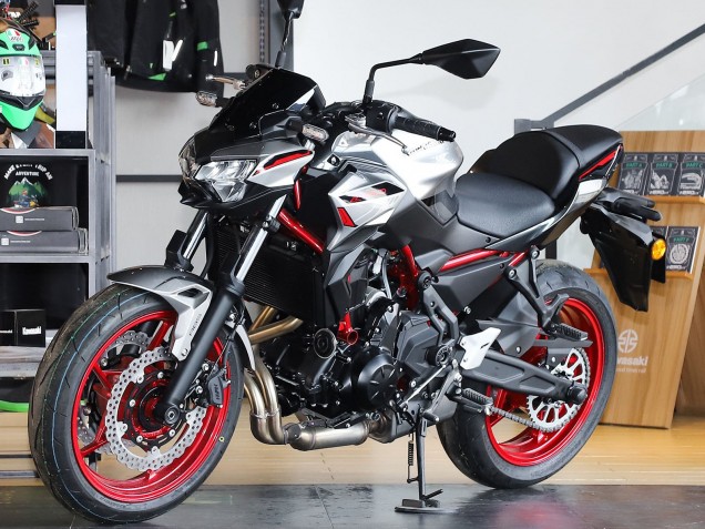 Lojas Carenagens Moto Kawasaki Ninja Z650 2020-2023 - Preto Prata Vermelho