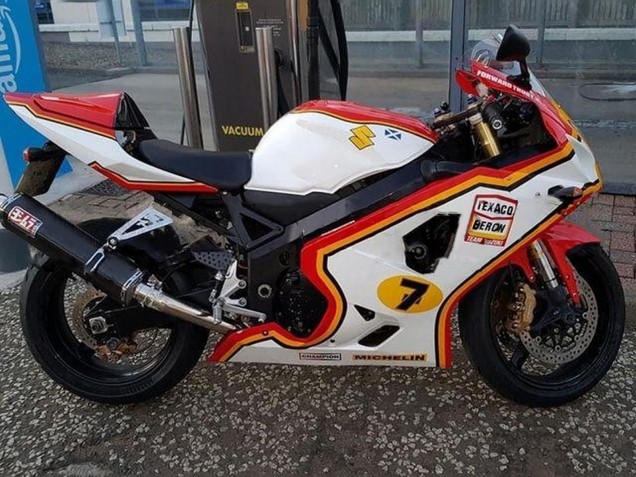 Lojas Carenagens Moto Suzuki GSXR 600 / GSXR 750 2004-2005 - Branco Vermelho Amarelo Michelin Texaon Heron 7