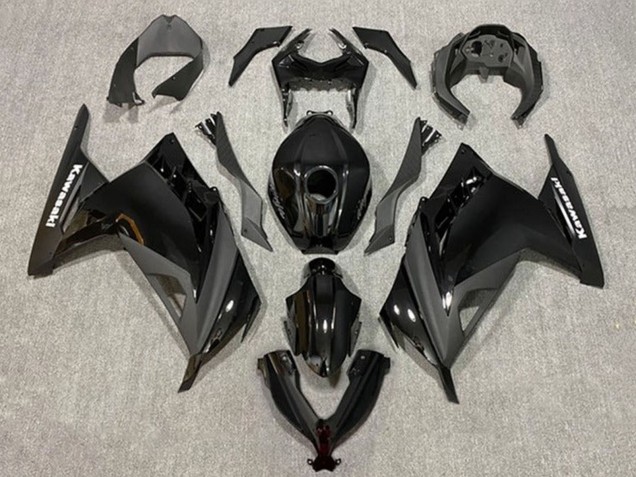 Lojas Carenagens Moto Kawasaki EX300 2013-2024 - Preto Brilhante Preto Fosco