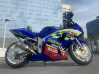 A minha experiência foi muito boa. Foram eficientes na comunicação e estavam dispostos a fazer o que fosse necessário para que o kit correspondesse às minhas especificações e fosse aprovado.